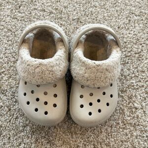 Cozy Kids Crocs with Fleece Lining